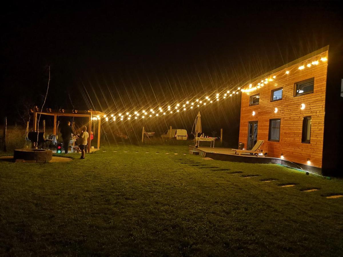 Tiny House - Baia De Fier Otel Dış mekan fotoğraf