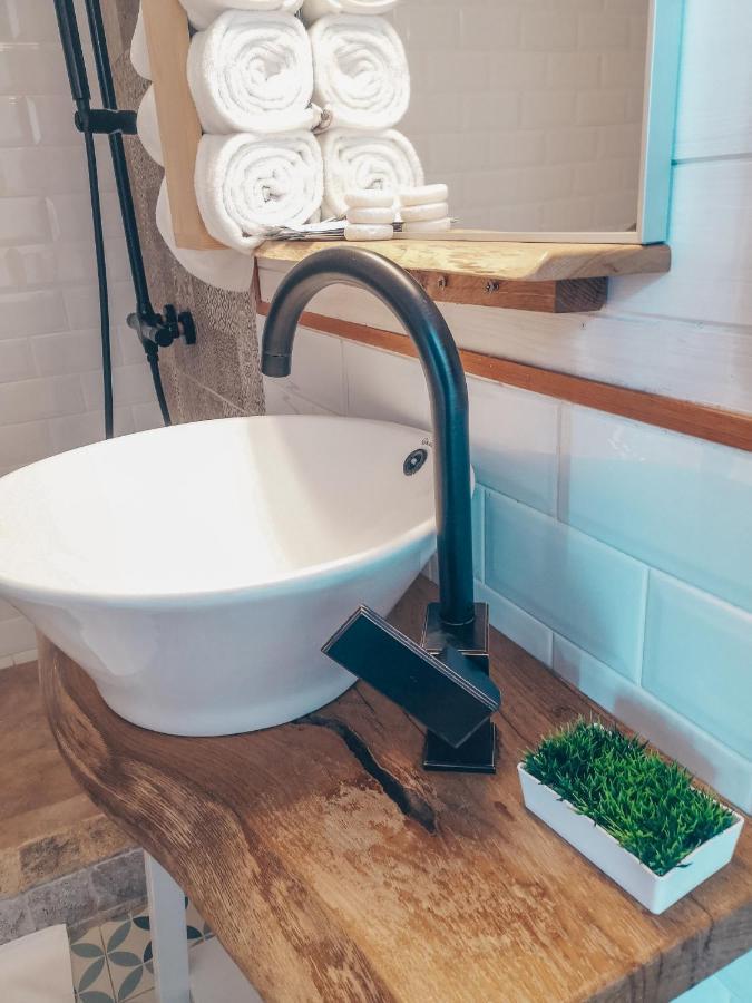 Tiny House - Baia De Fier Otel Dış mekan fotoğraf